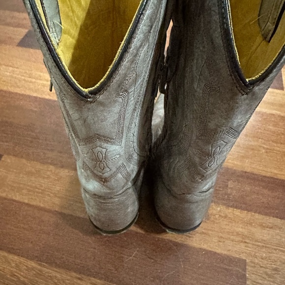 Corral Boots Distressed Brown Nubuck
Leather Cowgirl - Picture 4 of 6